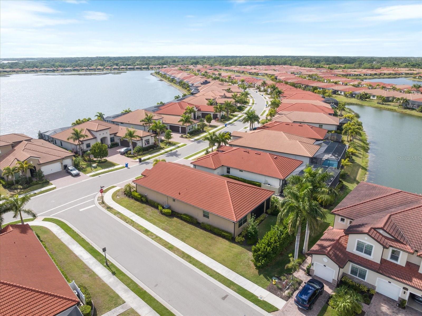 520 MARAVIYA BLVD, NOKOMIS, FL, 34275