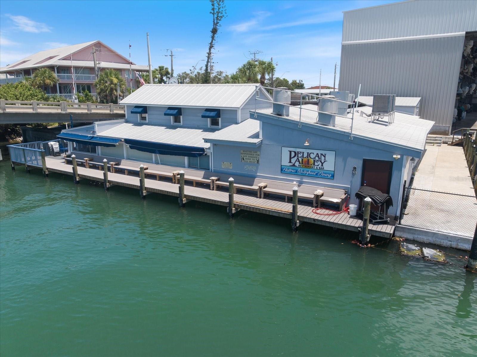 520 MARAVIYA BLVD, NOKOMIS, FL, 34275