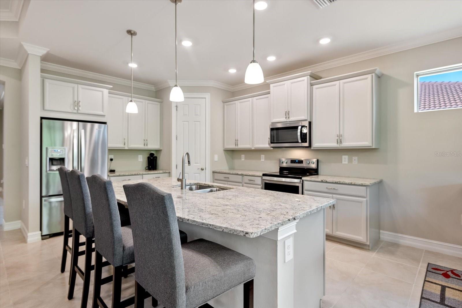 520 MARAVIYA BLVD, NOKOMIS, FL, 34275