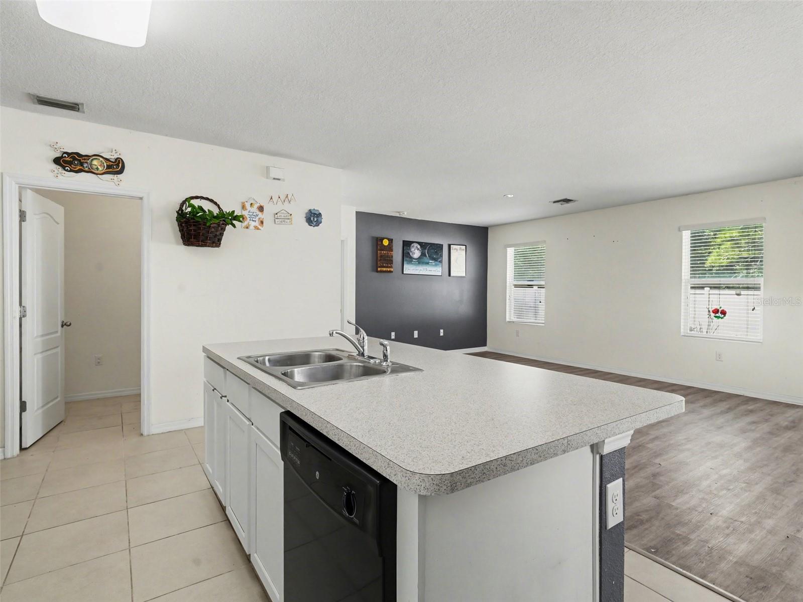 5268 11TH ST E, BRADENTON, FL, 34203
