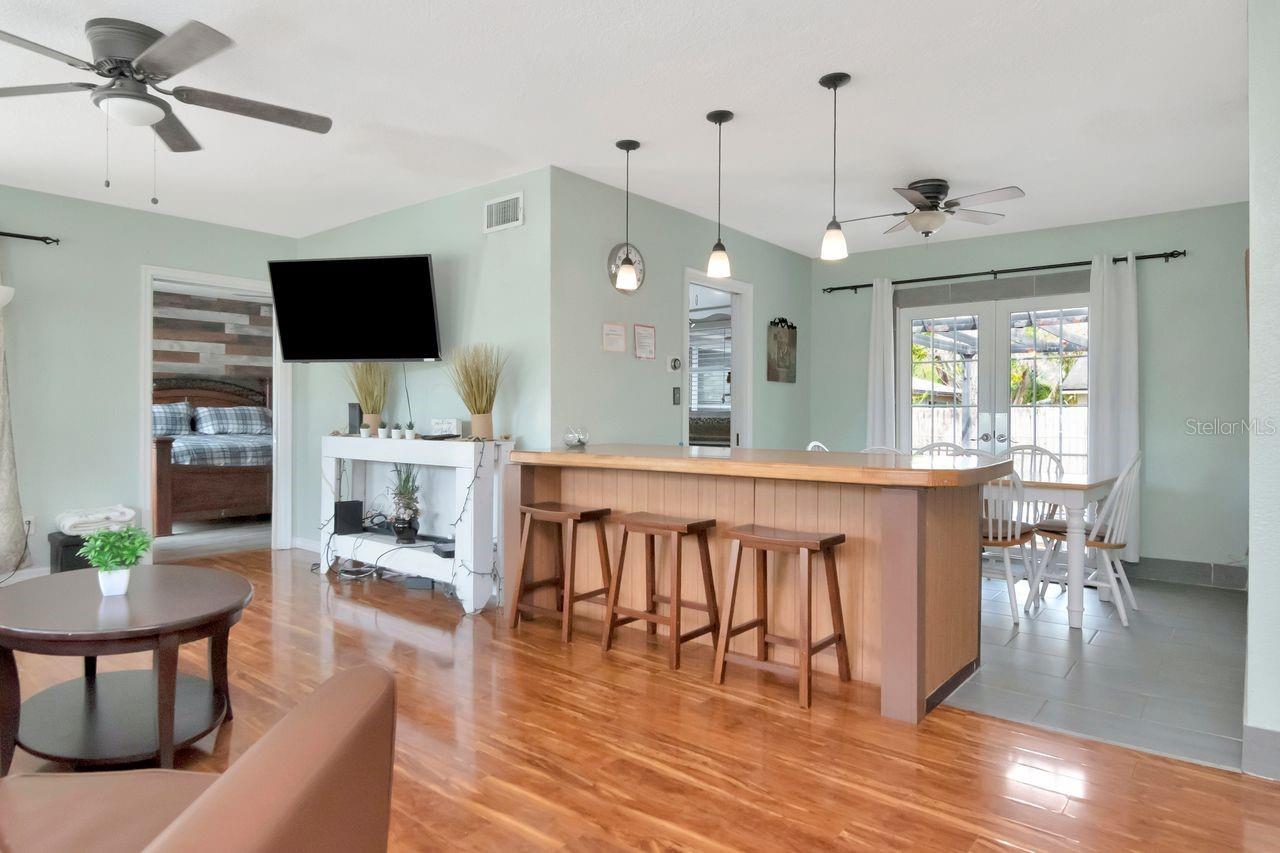 305 BAKER AVE, CLEARWATER, FL, 33755