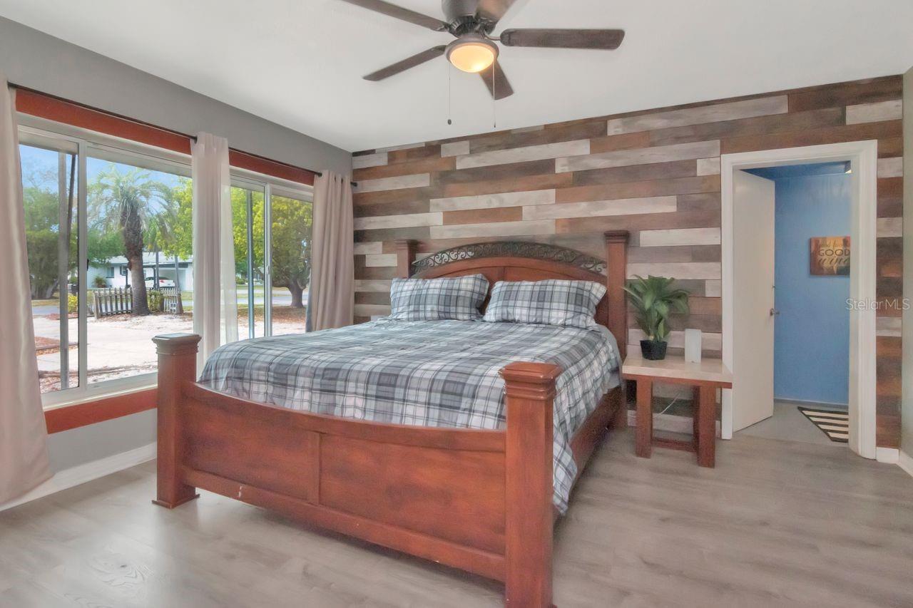 305 BAKER AVE, CLEARWATER, FL, 33755