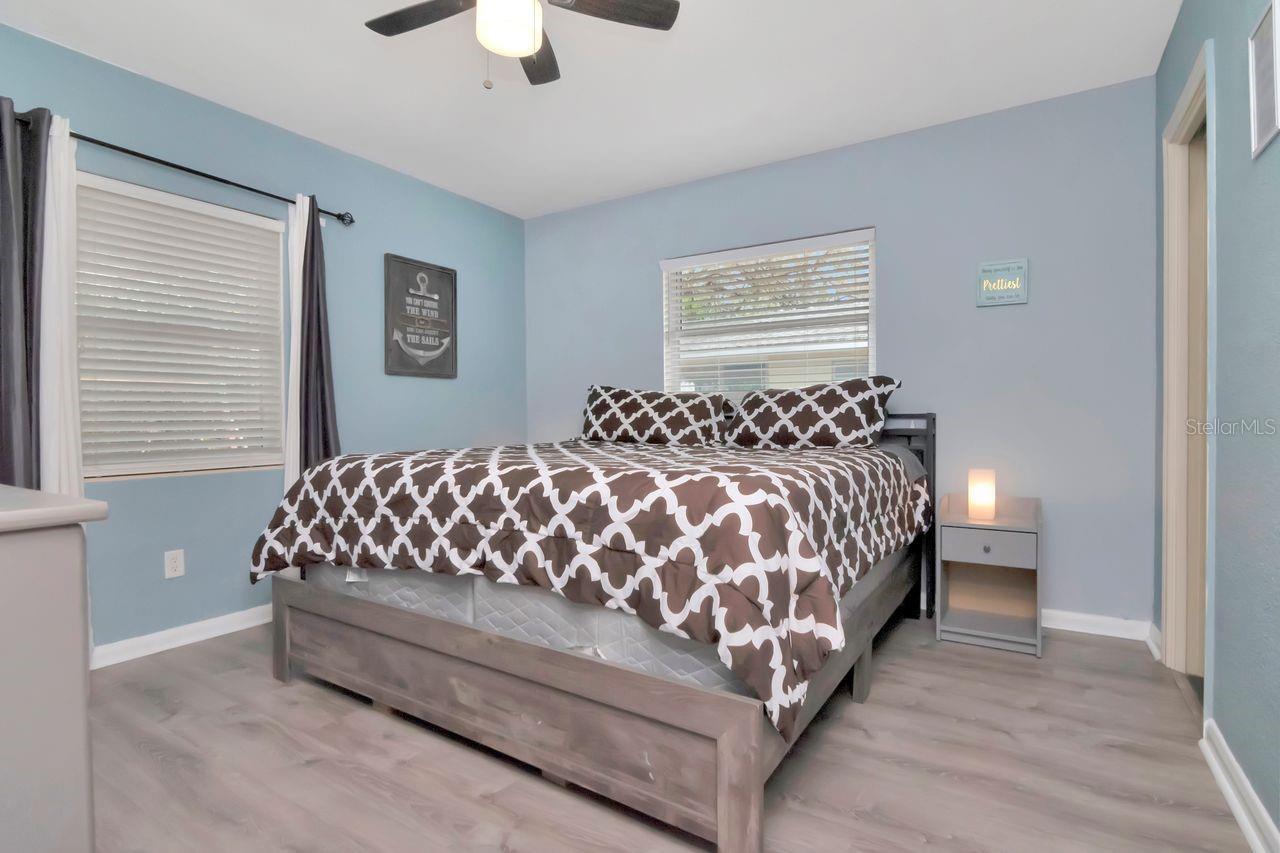 305 BAKER AVE, CLEARWATER, FL, 33755