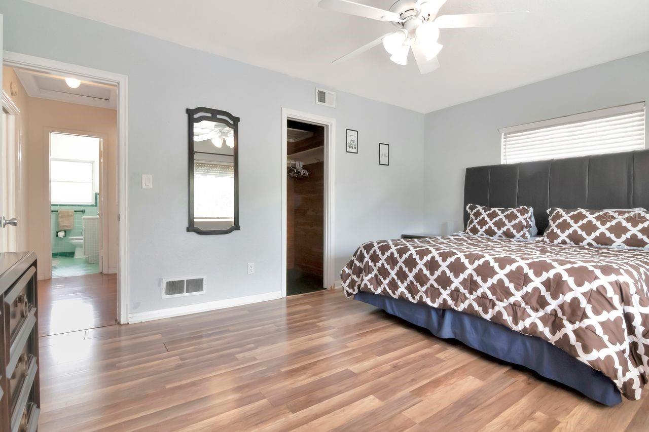 305 BAKER AVE, CLEARWATER, FL, 33755
