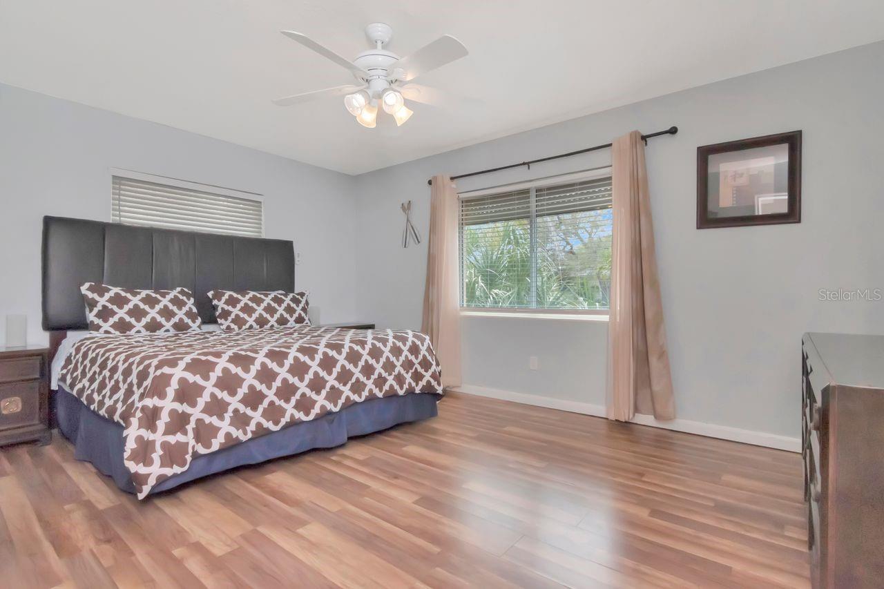 305 BAKER AVE, CLEARWATER, FL, 33755