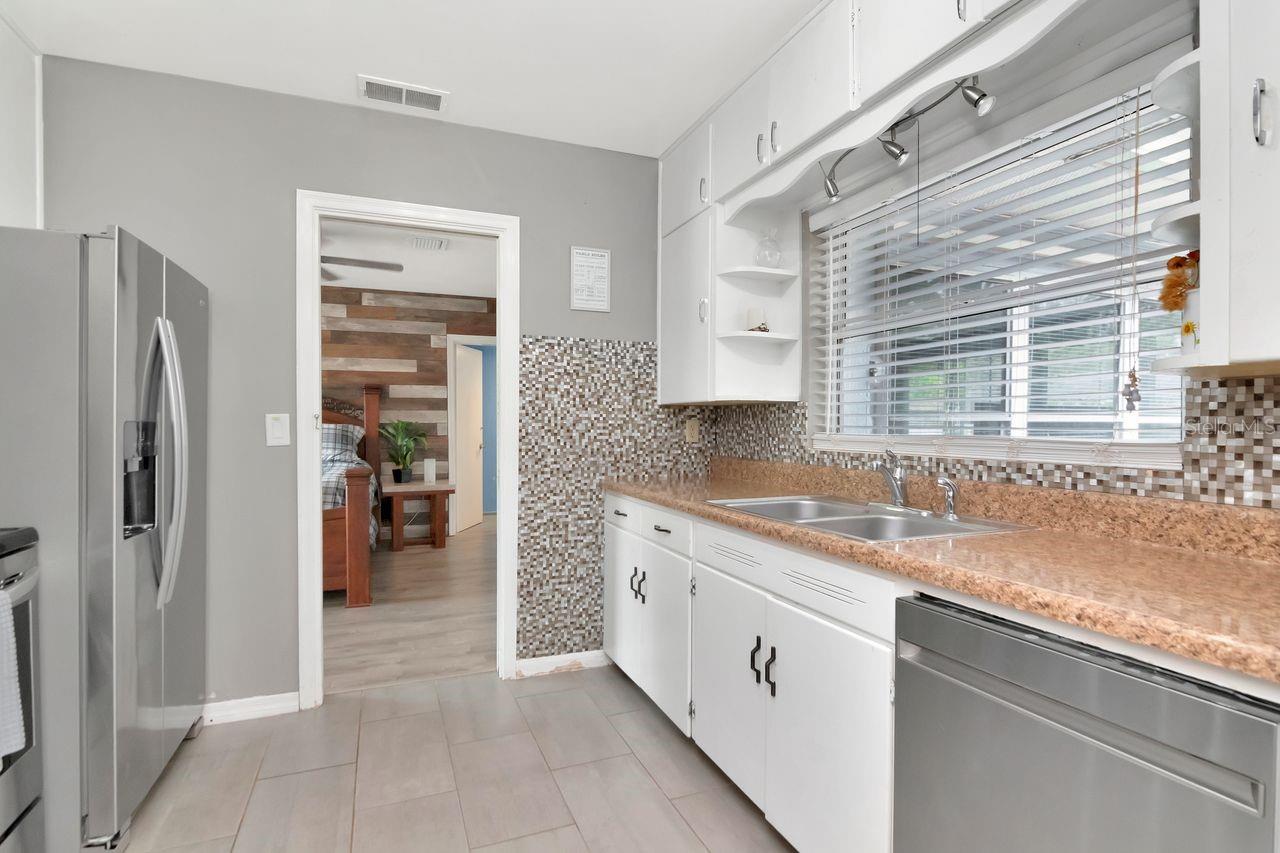 305 BAKER AVE, CLEARWATER, FL, 33755