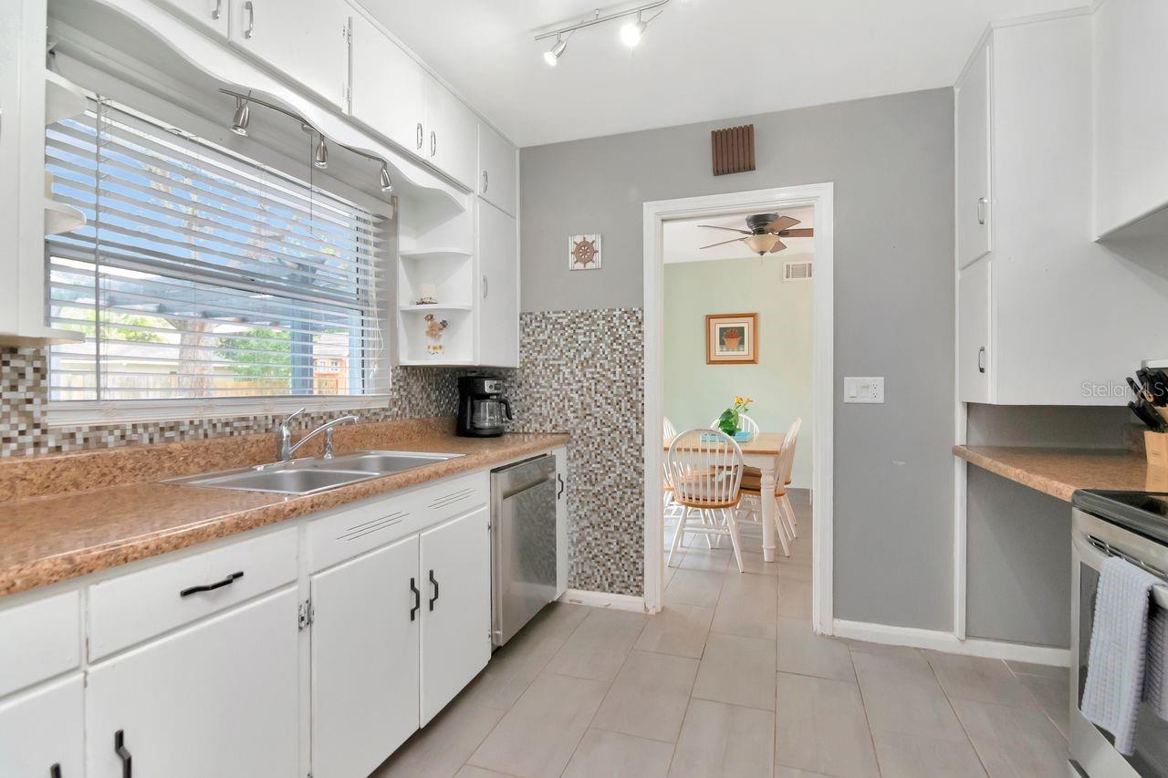 305 BAKER AVE, CLEARWATER, FL, 33755