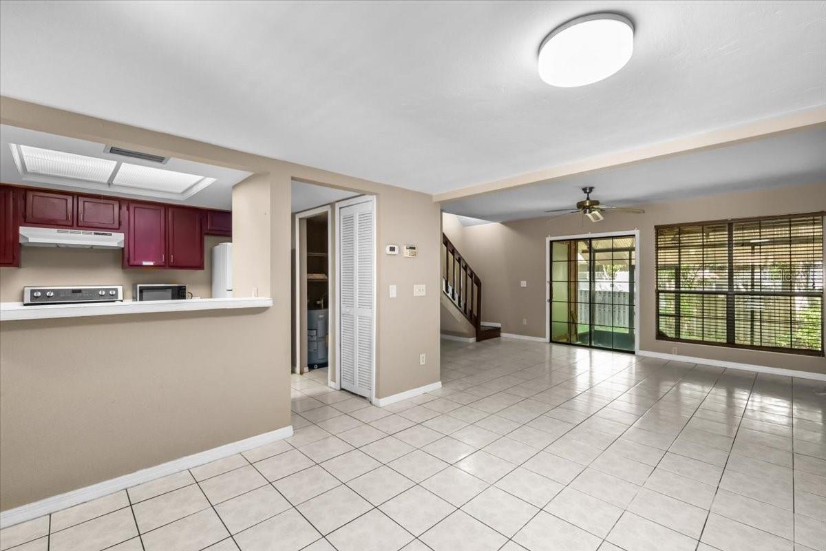 5864 SW 8TH PL, GAINESVILLE, FL, 32607