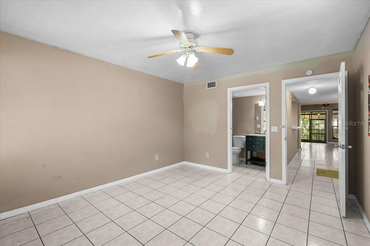 5864 SW 8TH PL, GAINESVILLE, FL, 32607