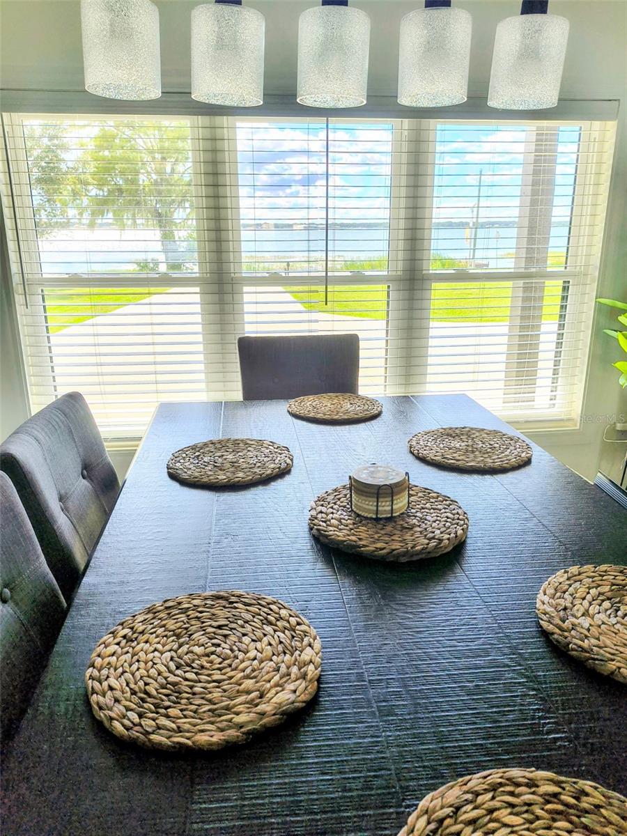 1070 LAKE ARIANA BLVD, AUBURNDALE, FL, 33823