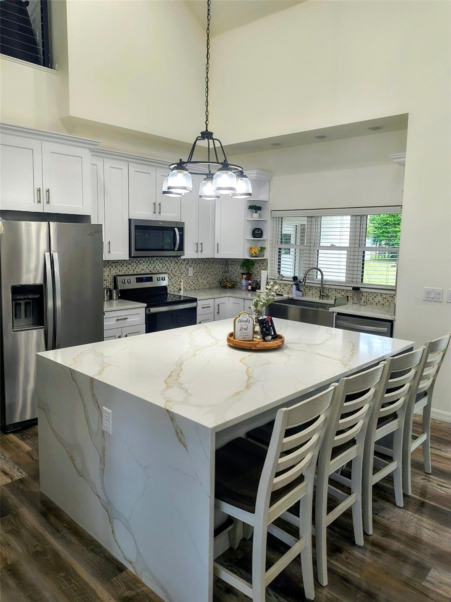 1070 LAKE ARIANA BLVD, AUBURNDALE, FL, 33823