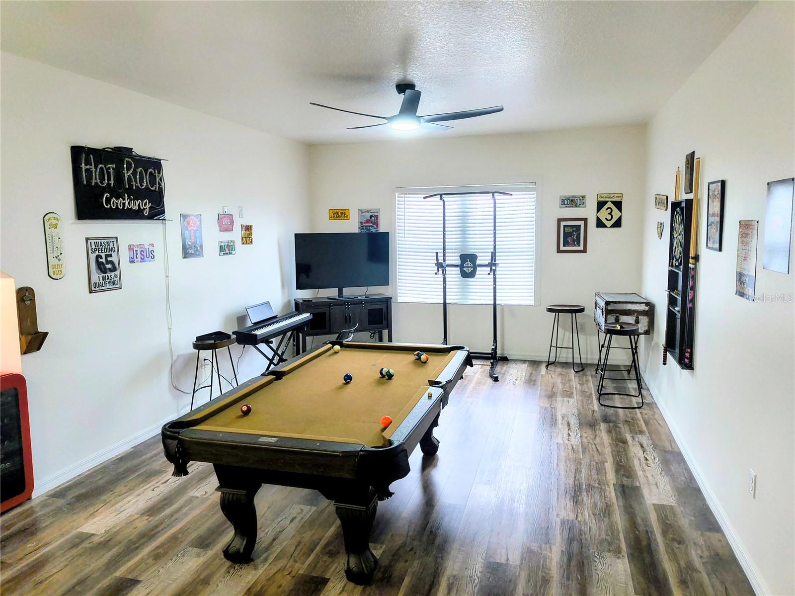 1070 LAKE ARIANA BLVD, AUBURNDALE, FL, 33823