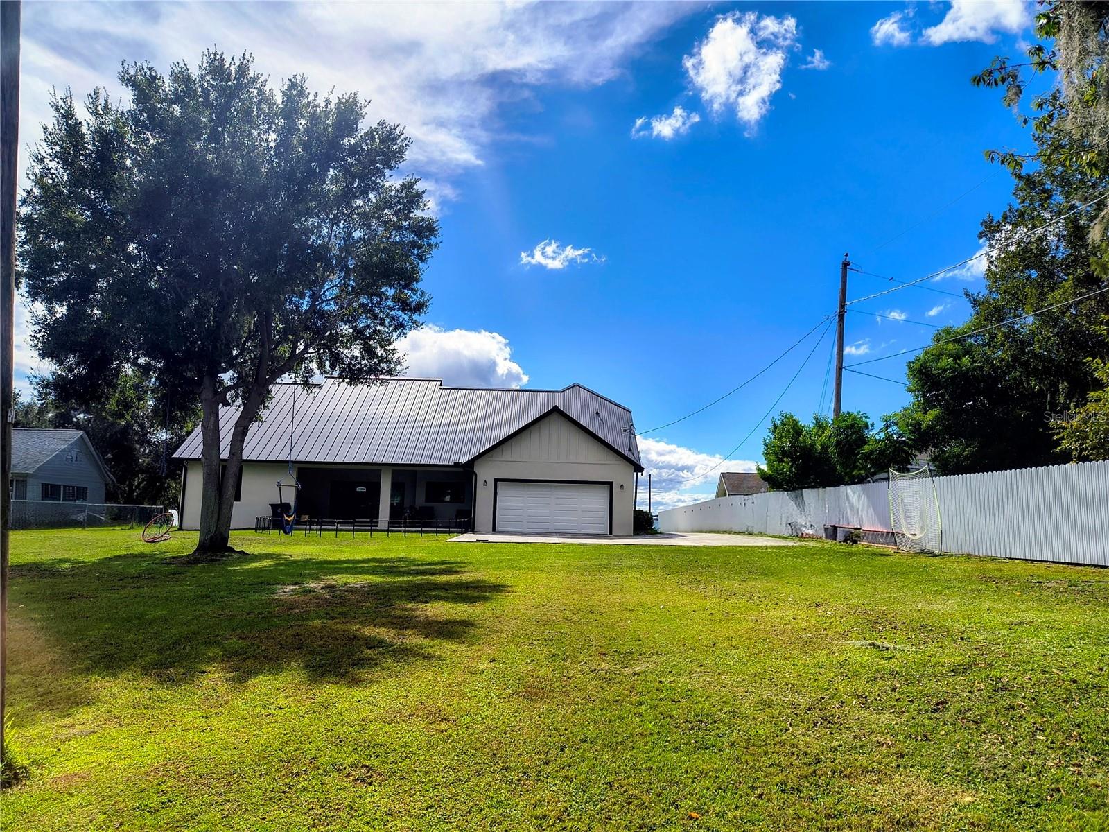 1070 LAKE ARIANA BLVD, AUBURNDALE, FL, 33823