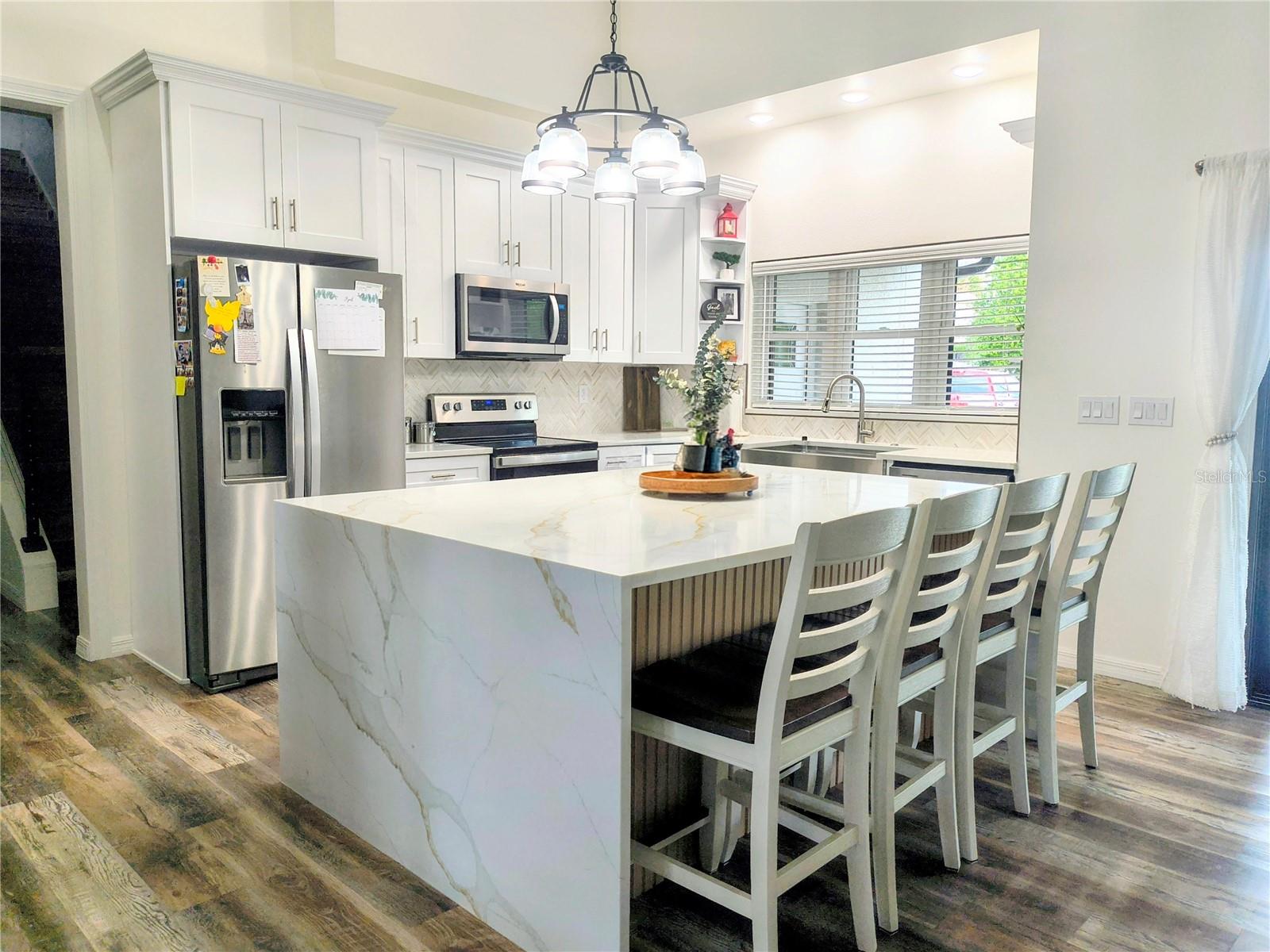 1070 LAKE ARIANA BLVD, AUBURNDALE, FL, 33823