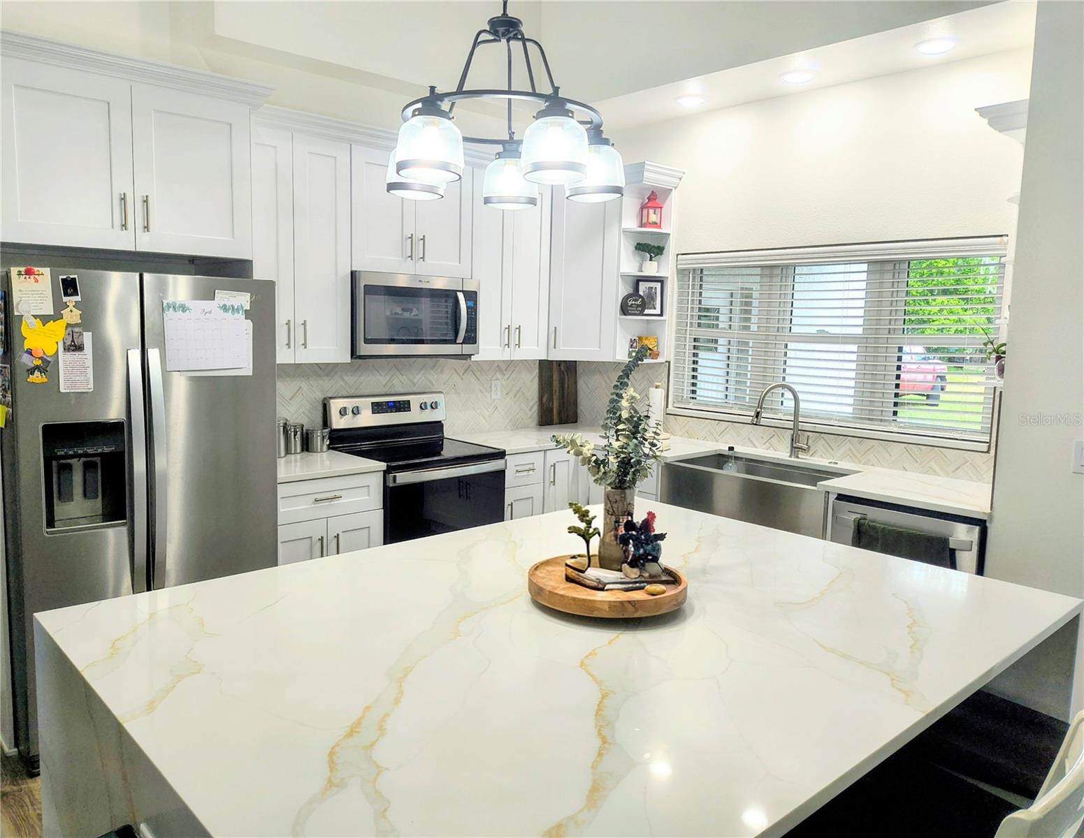 1070 LAKE ARIANA BLVD, AUBURNDALE, FL, 33823