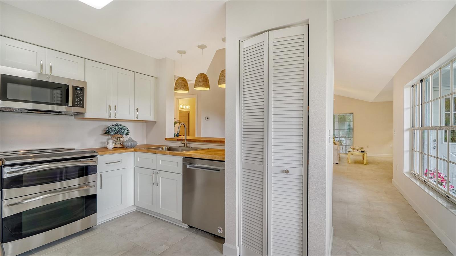 6467 CARRINGTON CIR #43, SARASOTA, FL, 34238