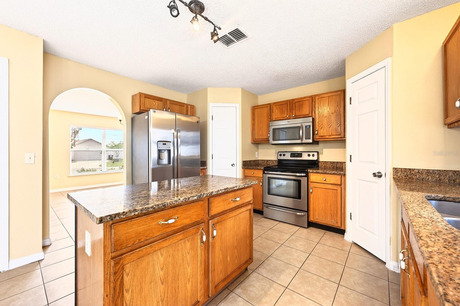 274 CURTIS AVE, GROVELAND, FL, 34736