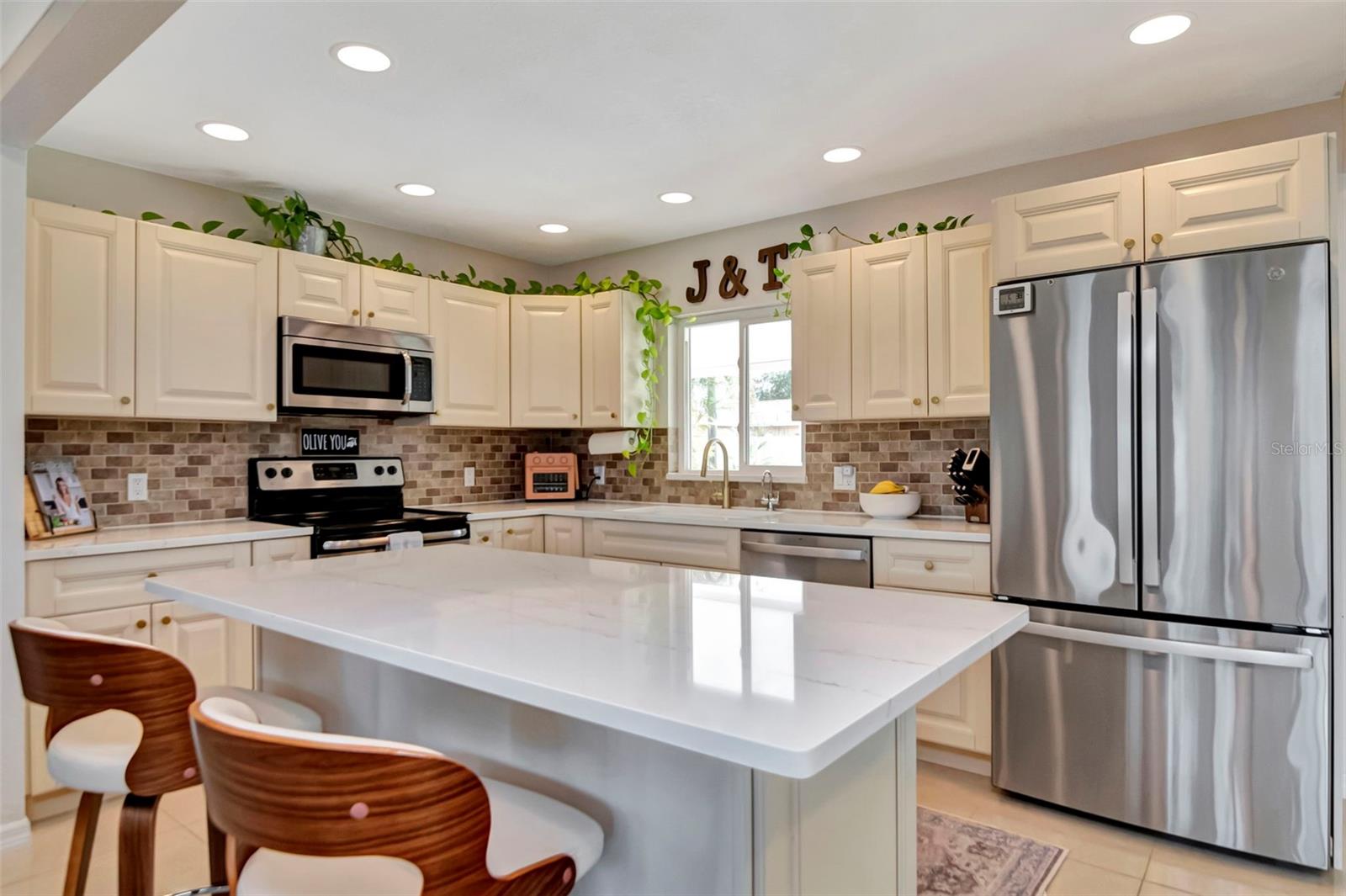 6468 17TH TER N, ST PETERSBURG, FL, 33710