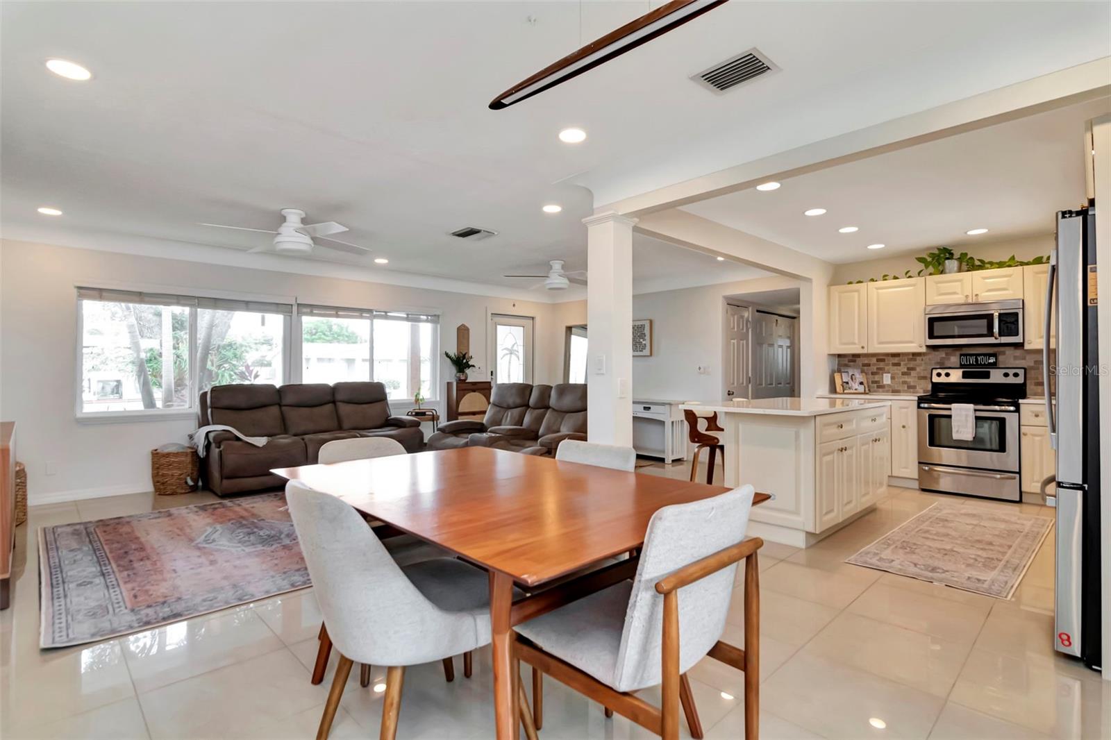 6468 17TH TER N, ST PETERSBURG, FL, 33710