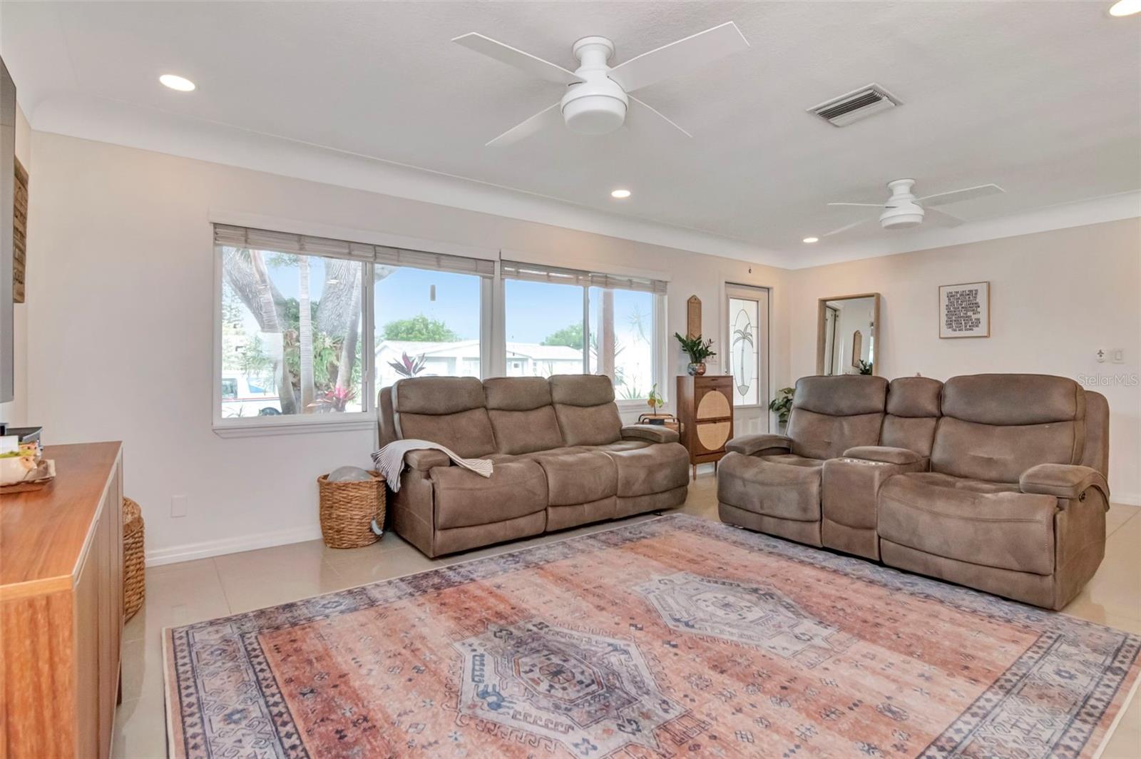 6468 17TH TER N, ST PETERSBURG, FL, 33710