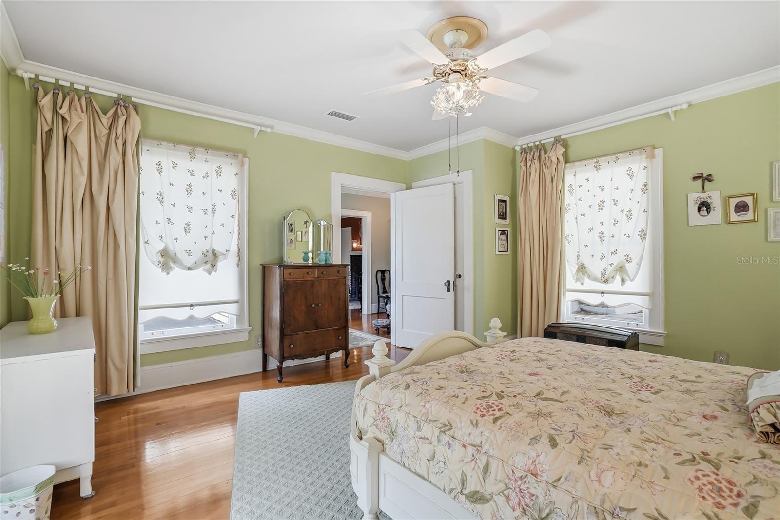 Third Bedroom, Upstairs