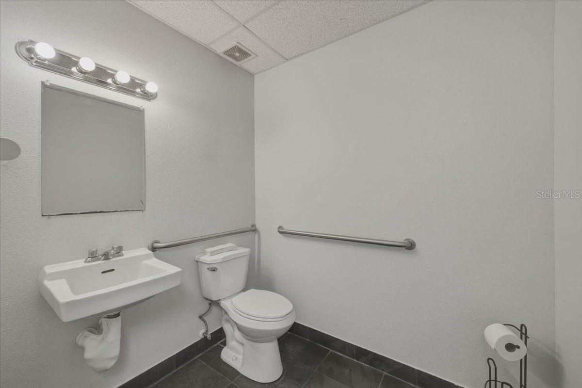 1882 PORTER LAKE DR #106, SARASOTA, FL, 34240