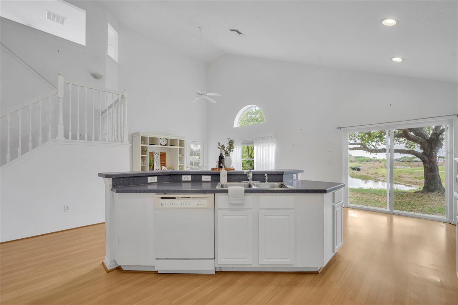 1656 ANNA CATHERINE DR, ORLANDO, FL, 32828