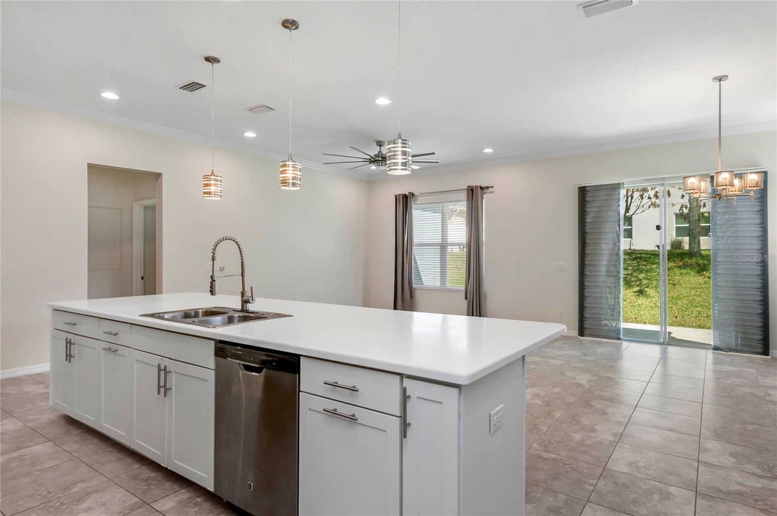 989 MAYPOLE DR, APOPKA, FL, 32703