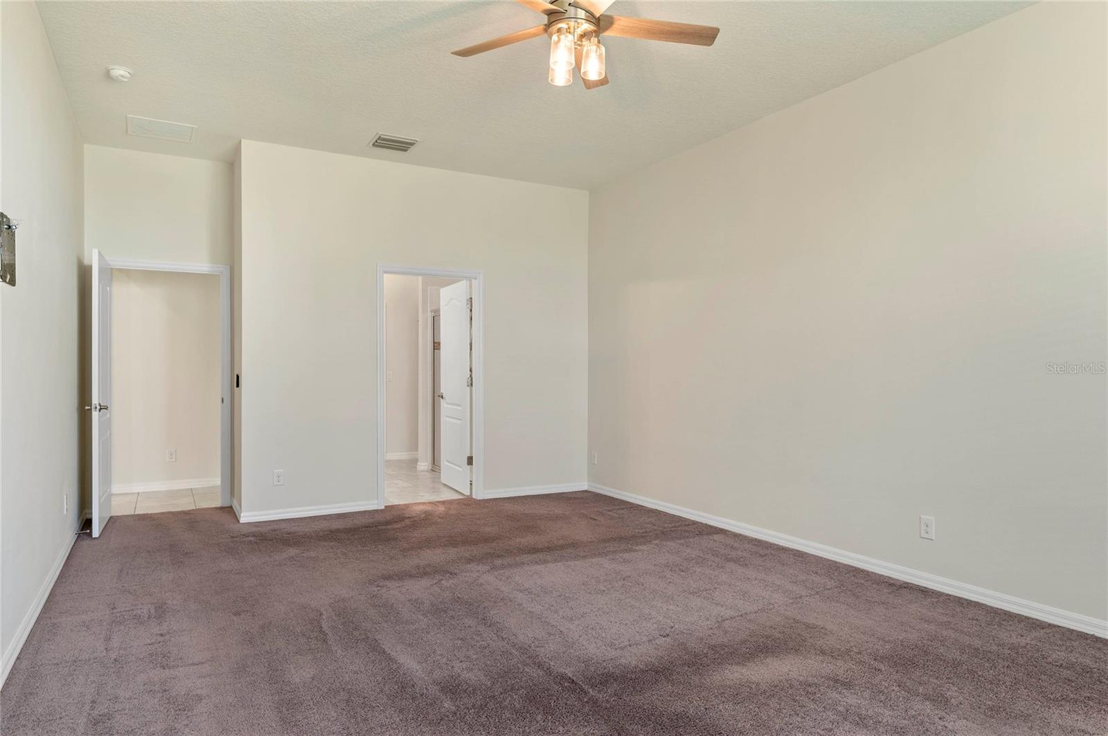 989 MAYPOLE DR, APOPKA, FL, 32703