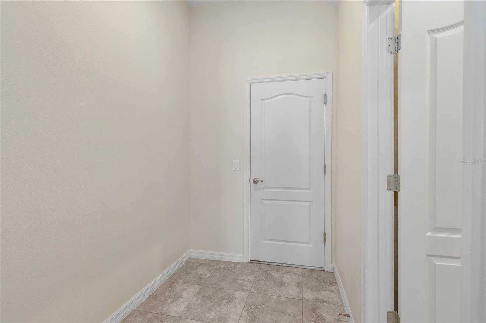 989 MAYPOLE DR, APOPKA, FL, 32703