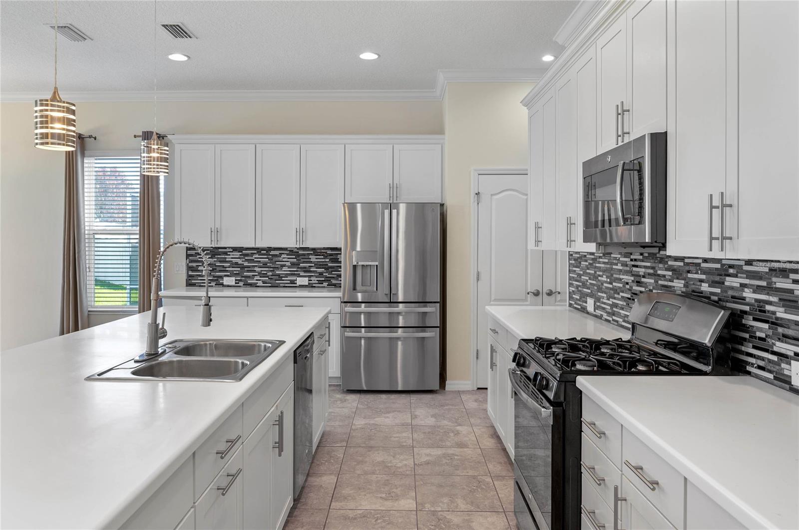 989 MAYPOLE DR, APOPKA, FL, 32703