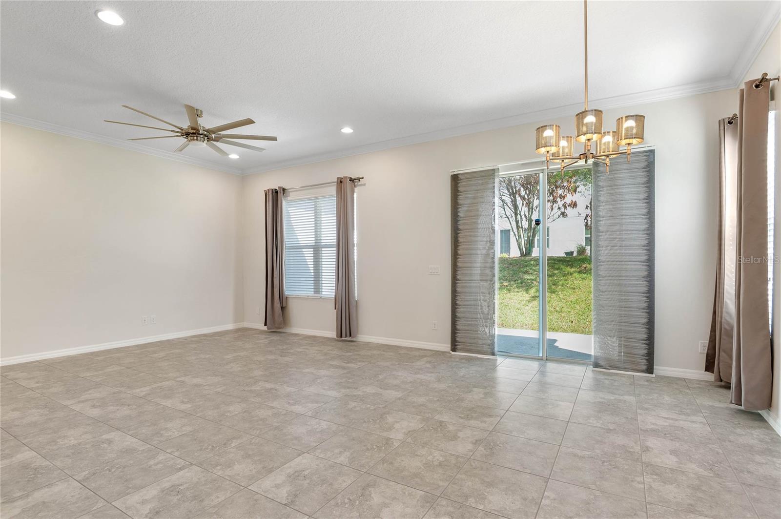 989 MAYPOLE DR, APOPKA, FL, 32703