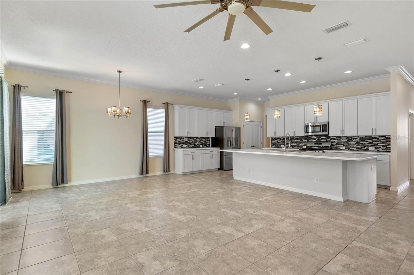 989 MAYPOLE DR, APOPKA, FL, 32703