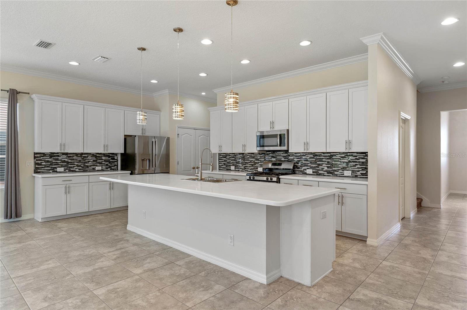 989 MAYPOLE DR, APOPKA, FL, 32703