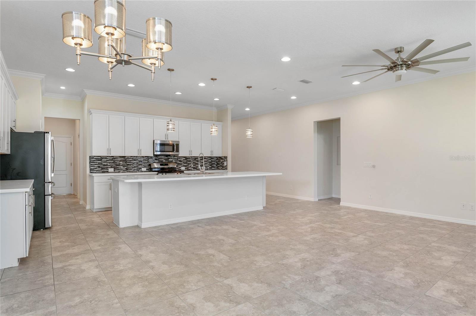 989 MAYPOLE DR, APOPKA, FL, 32703