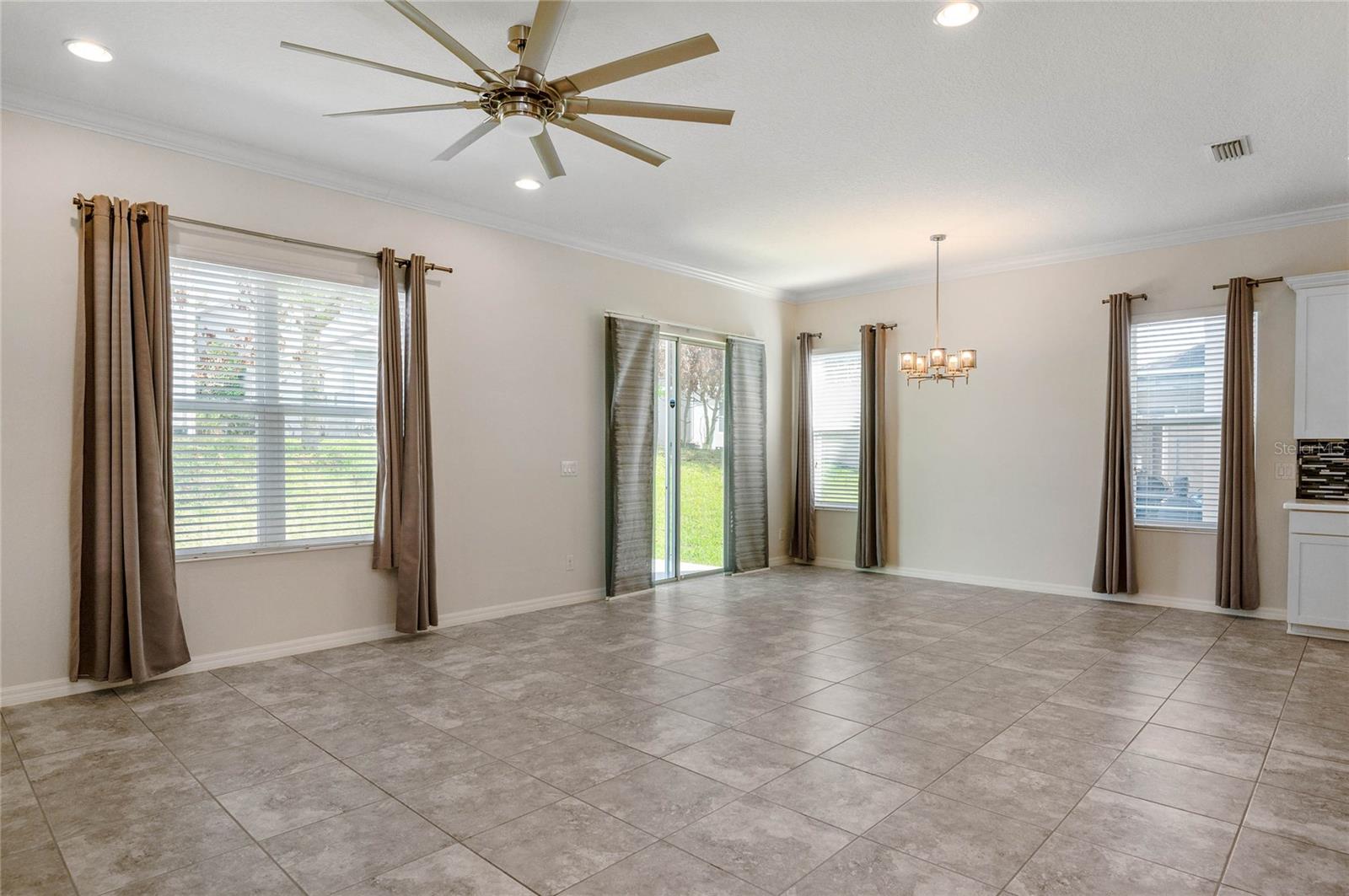 989 MAYPOLE DR, APOPKA, FL, 32703
