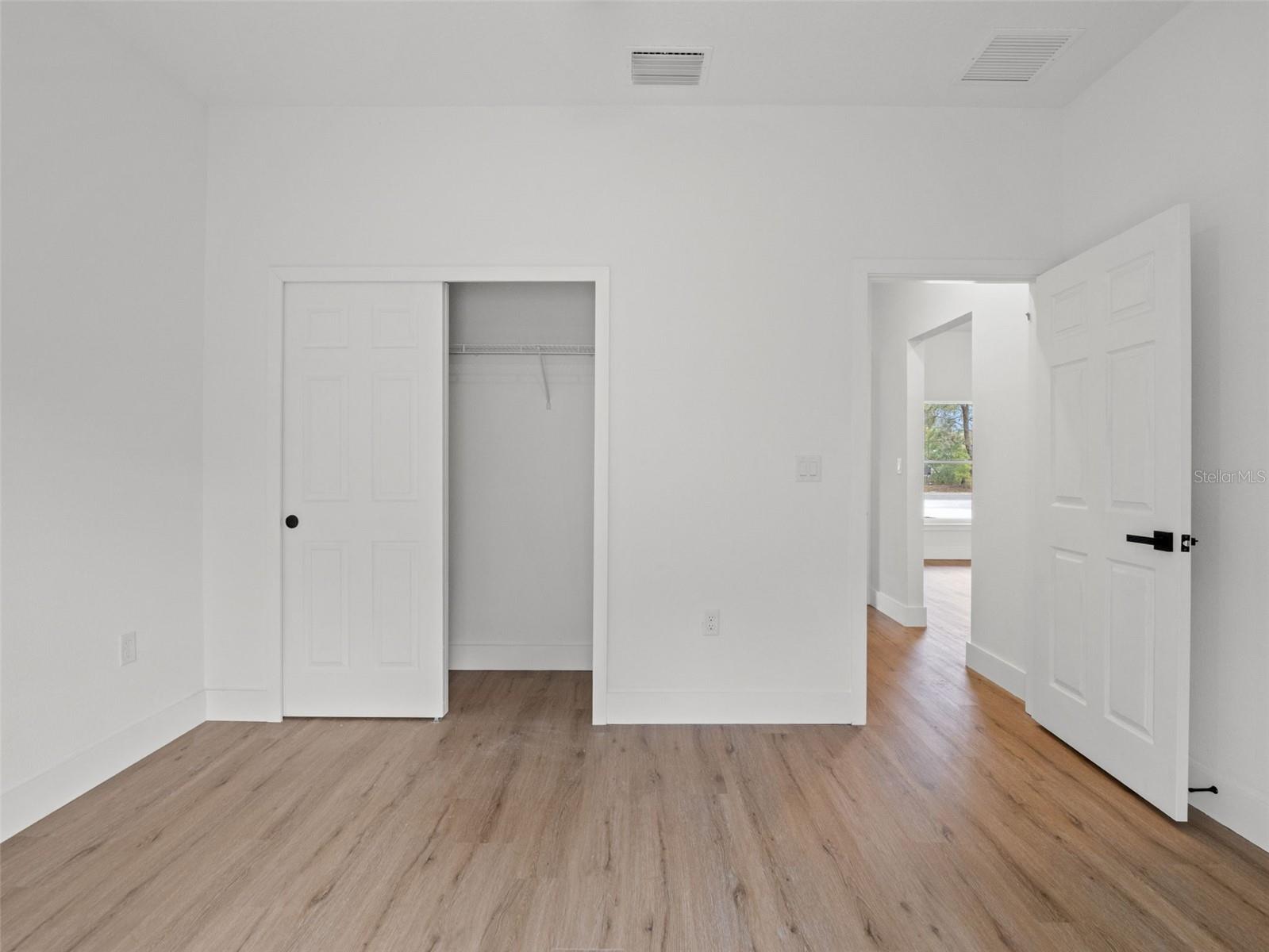 110 GUAVA PLACE DR, OCKLAWAHA, FL, 32179