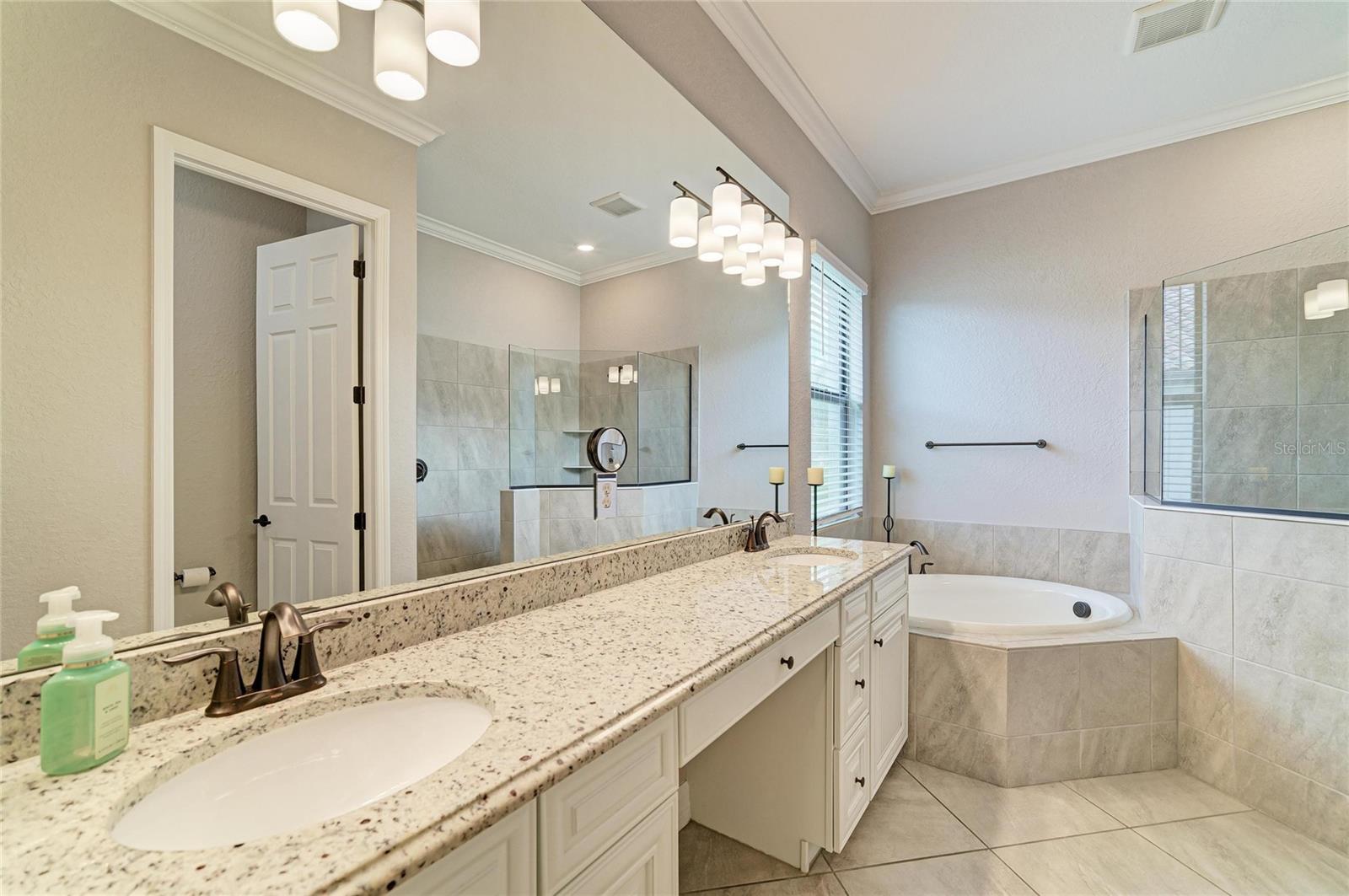 6070 BRANDON RUN, LAKEWOOD RANCH, FL, 34211