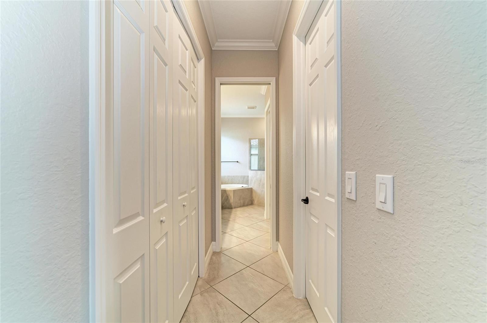 6070 BRANDON RUN, LAKEWOOD RANCH, FL, 34211