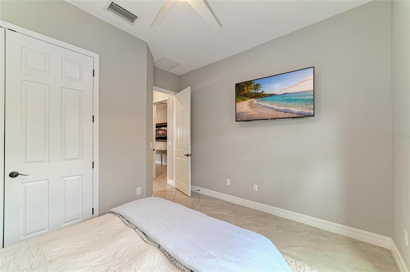 6070 BRANDON RUN, LAKEWOOD RANCH, FL, 34211