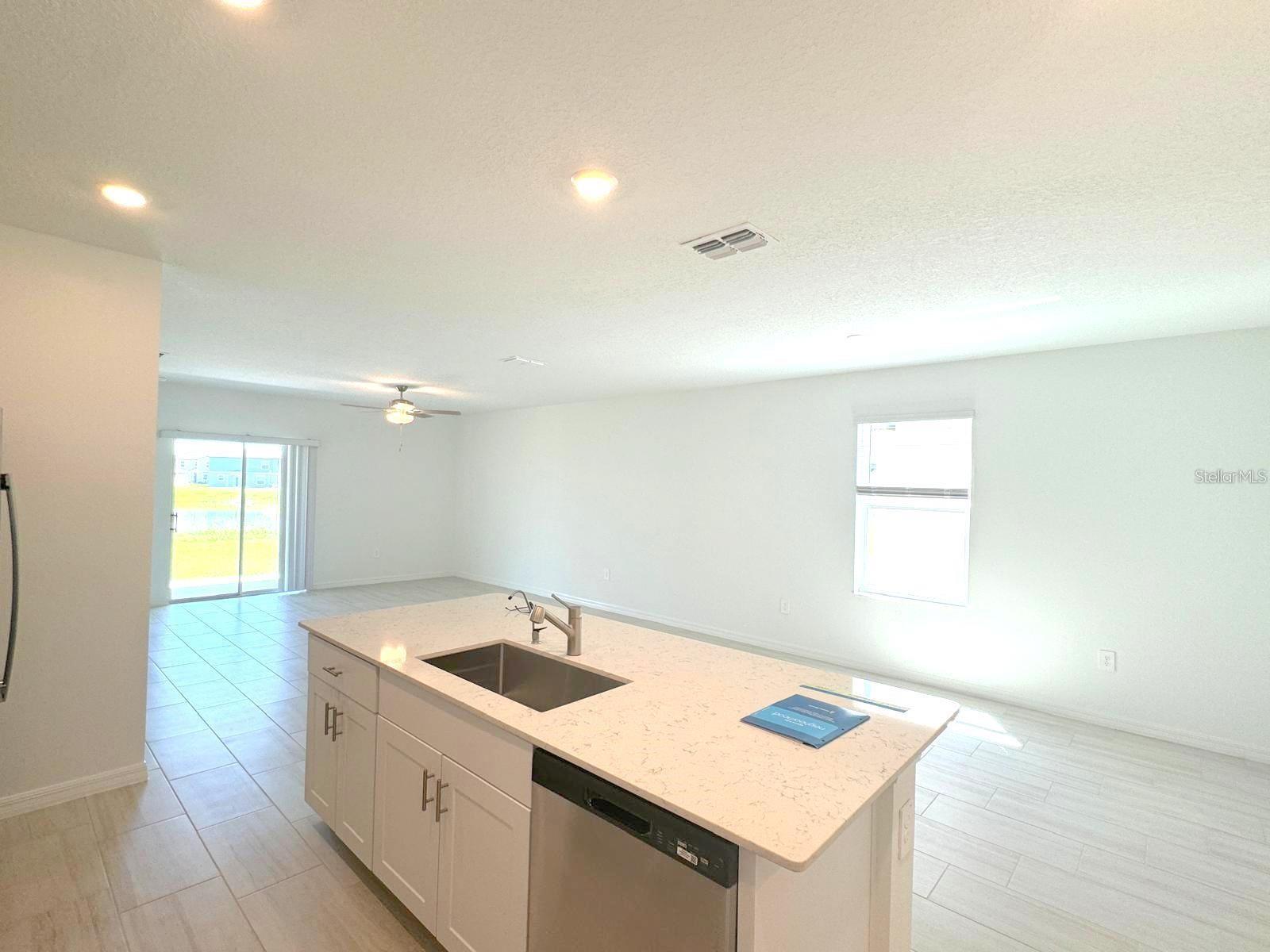11476 RADIANT SHORE LOOP, SAN ANTONIO, FL, 33576