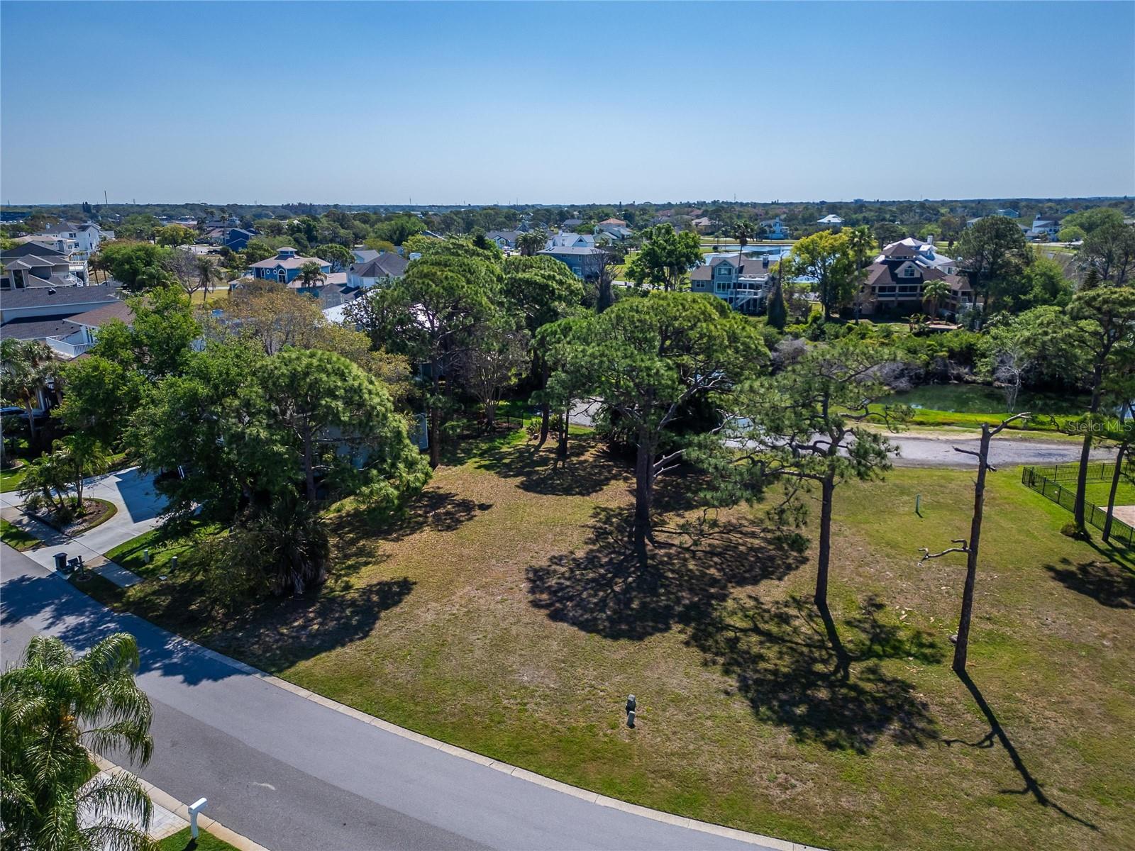 N POINTE ALEXIS DR, TARPON SPRINGS, FL, 34689