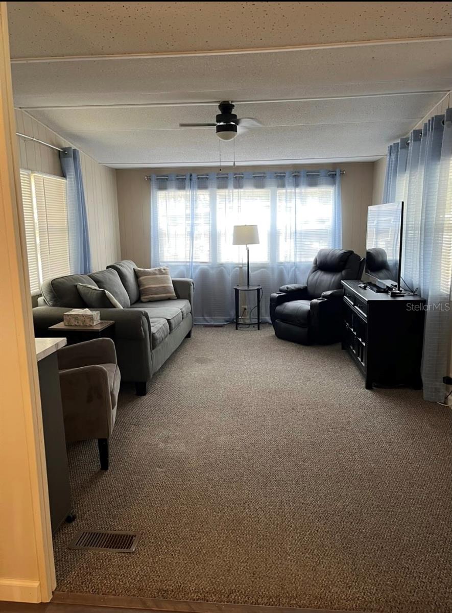 38961 STAPLEY CIR, ZEPHYRHILLS, FL, 33540