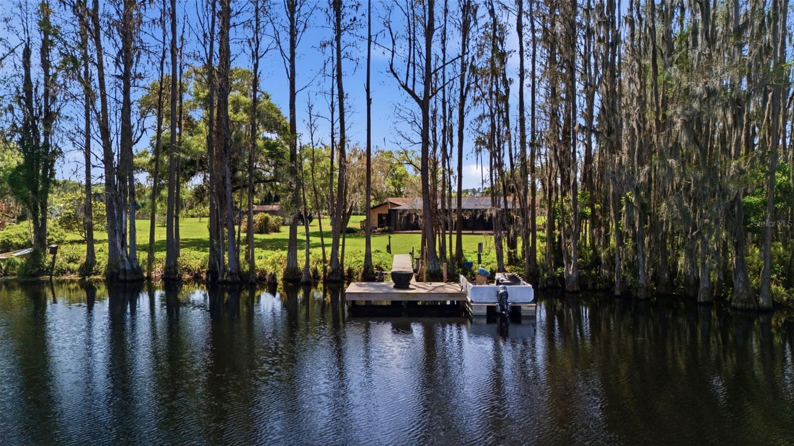 820 NEWBERGER RD, LUTZ, FL, 33549