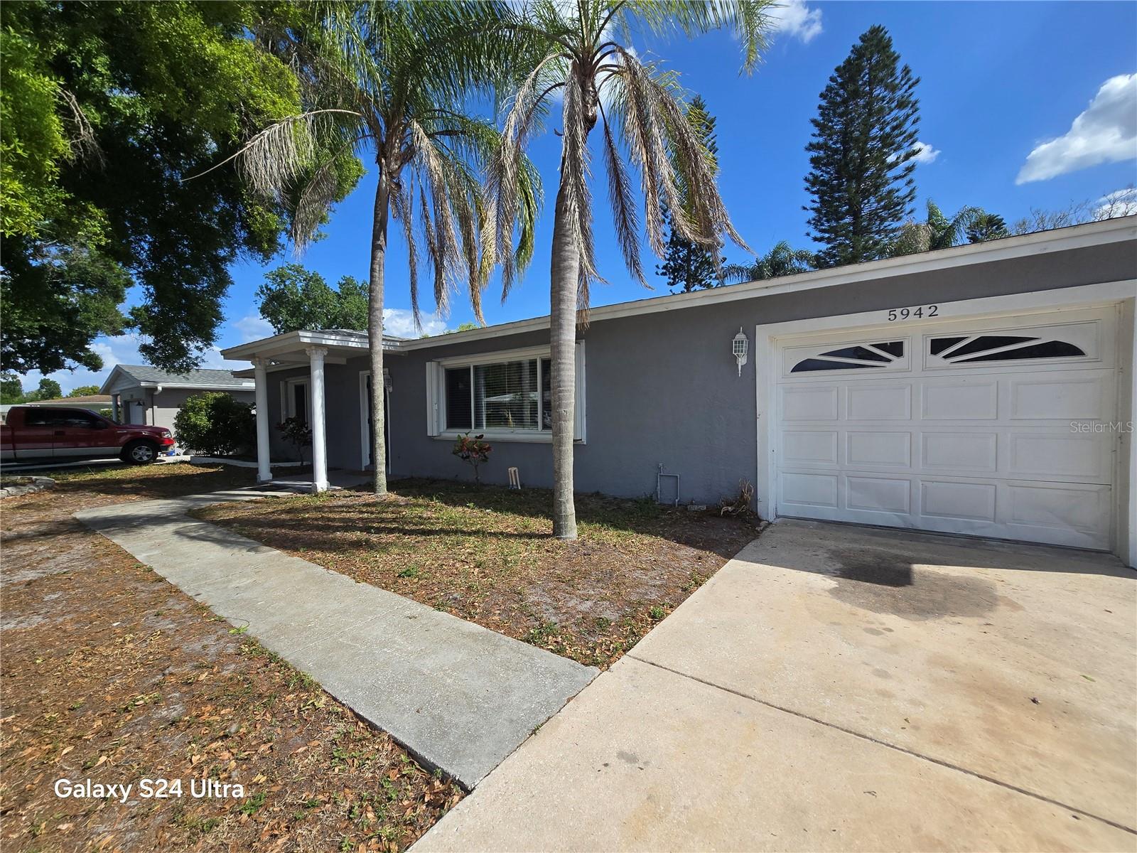 5942 52ND AVE N, KENNETH CITY, FL, 33709