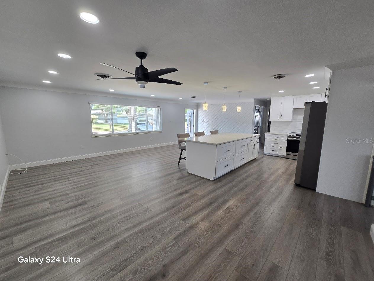 5942 52ND AVE N, KENNETH CITY, FL, 33709