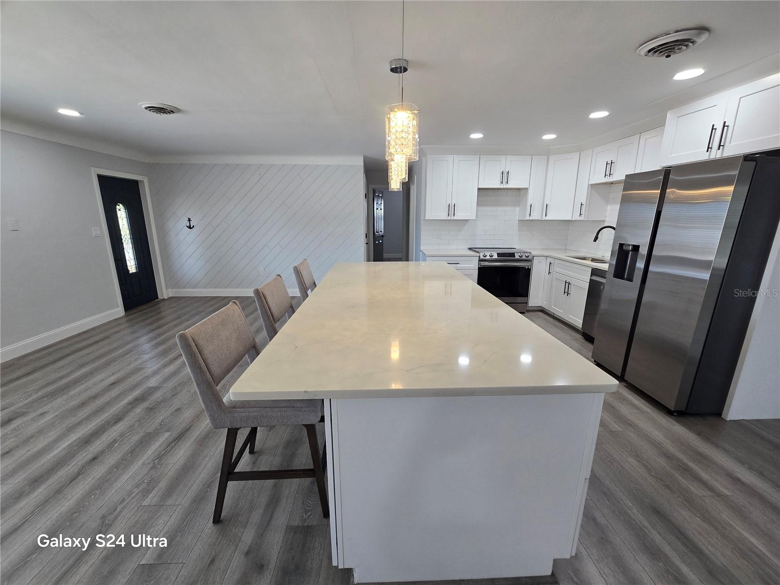5942 52ND AVE N, KENNETH CITY, FL, 33709