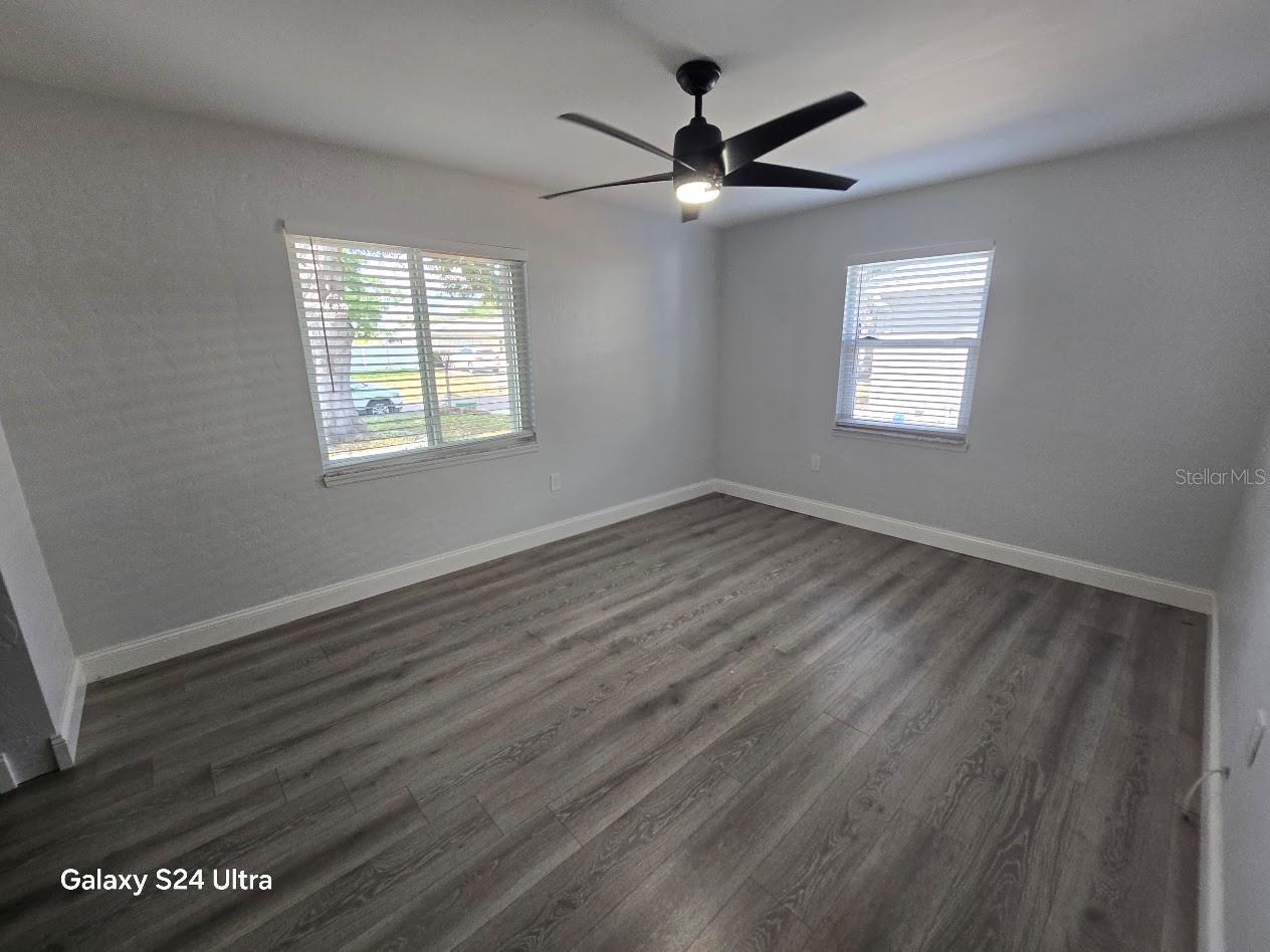 5942 52ND AVE N, KENNETH CITY, FL, 33709