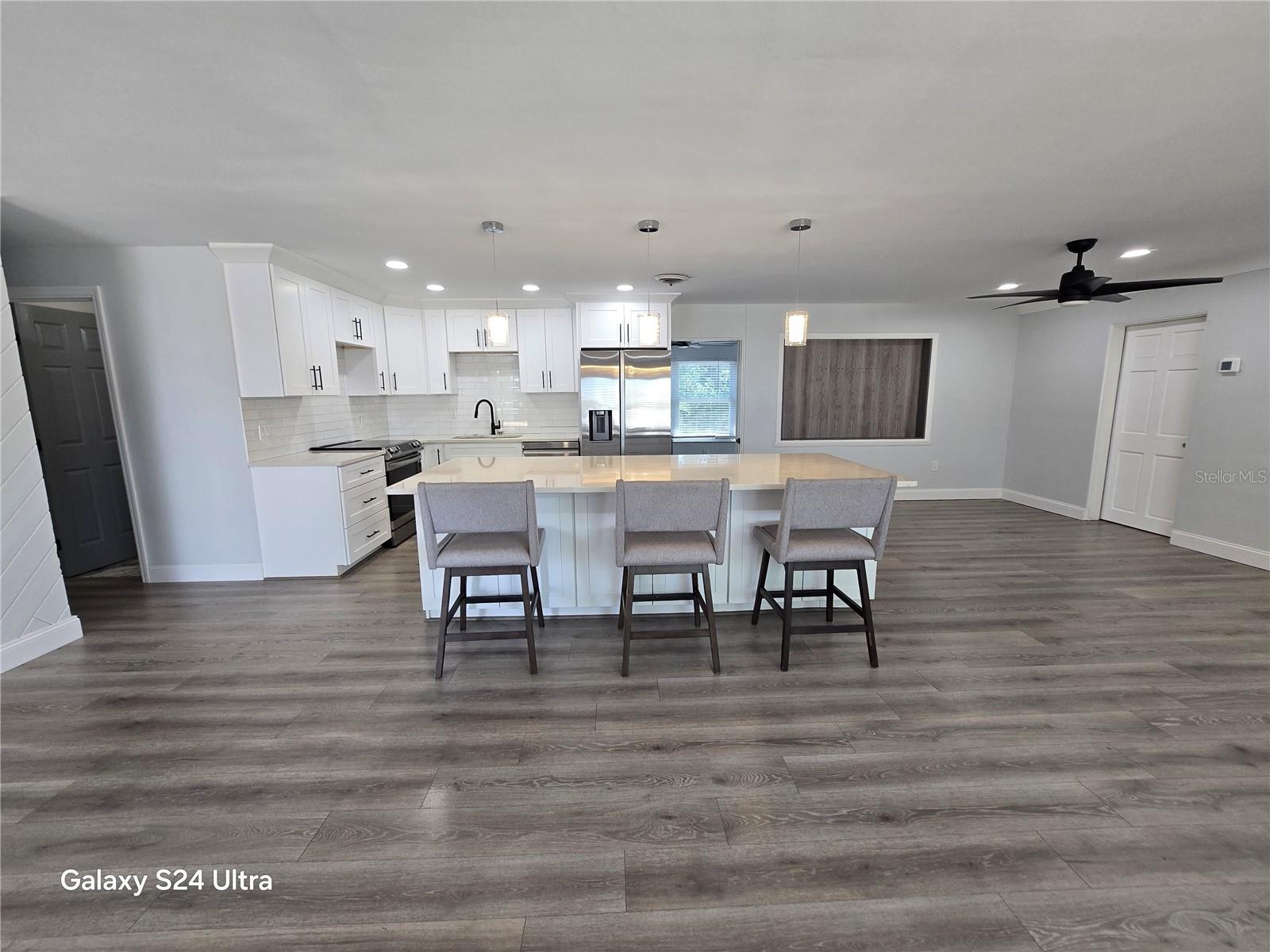 5942 52ND AVE N, KENNETH CITY, FL, 33709