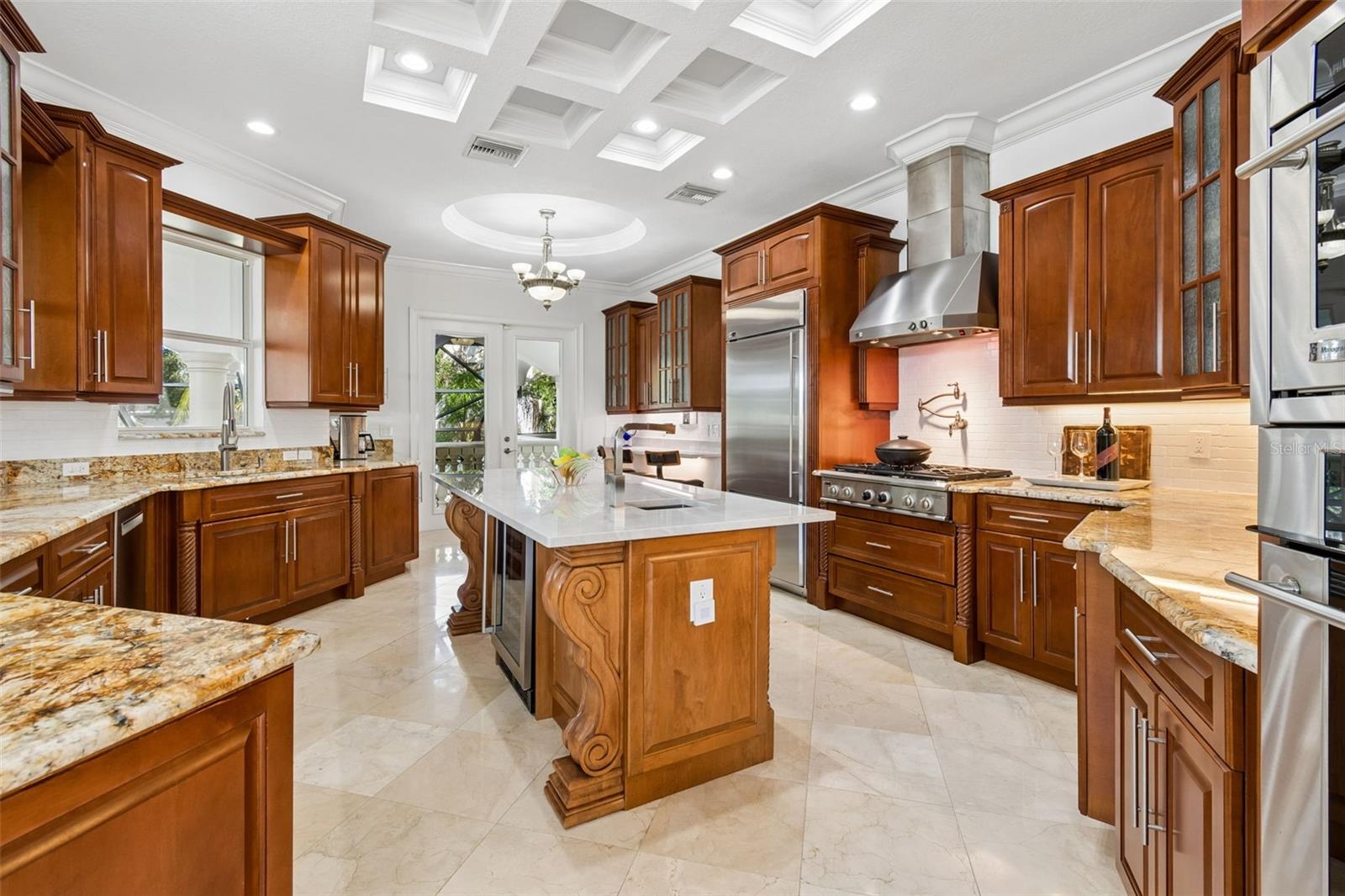 6233 BAYSHORE BLVD, TAMPA, FL, 33611